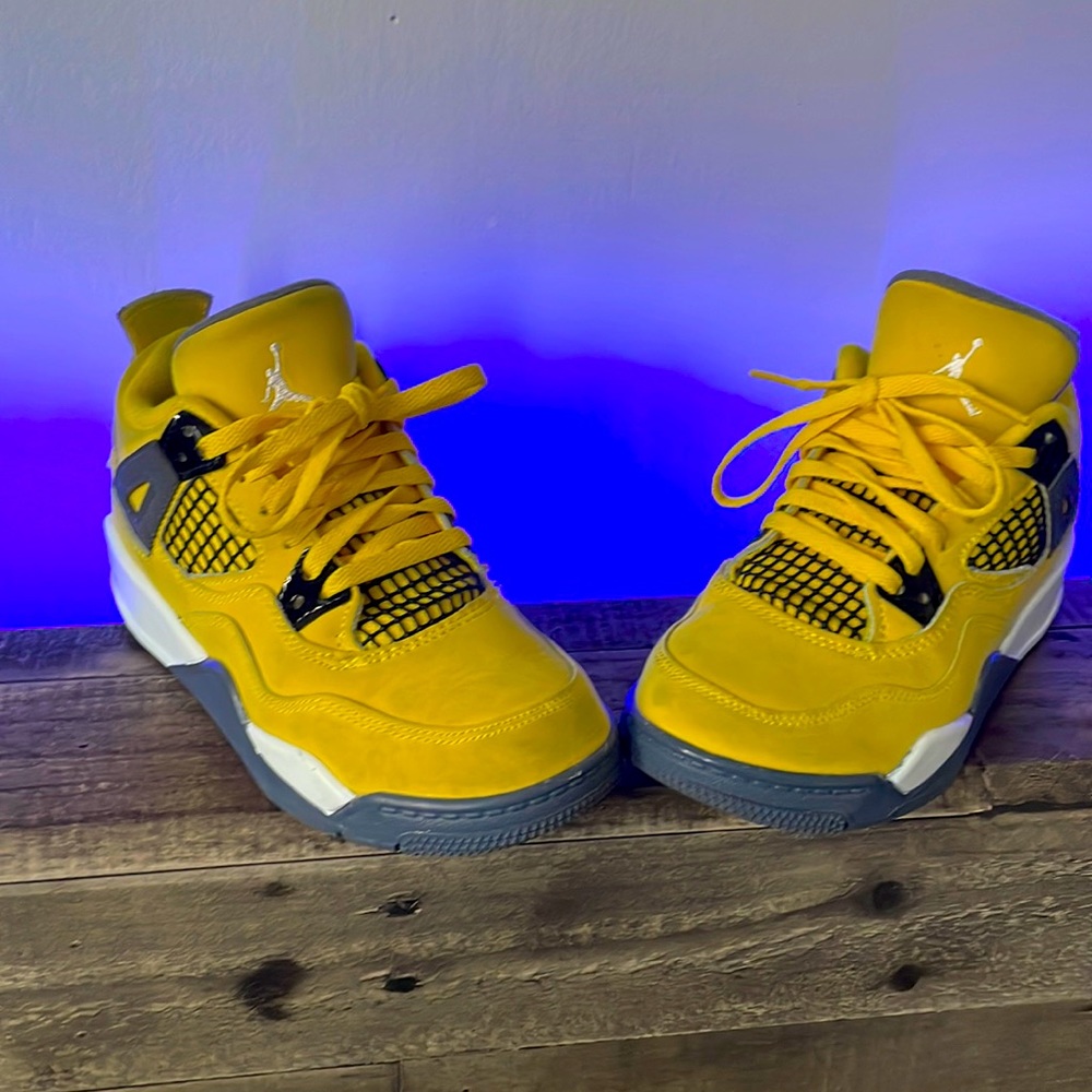 Air Jordan 4’s